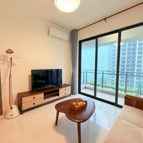 Regalia Park 2B1R 5pax Condo Forest City